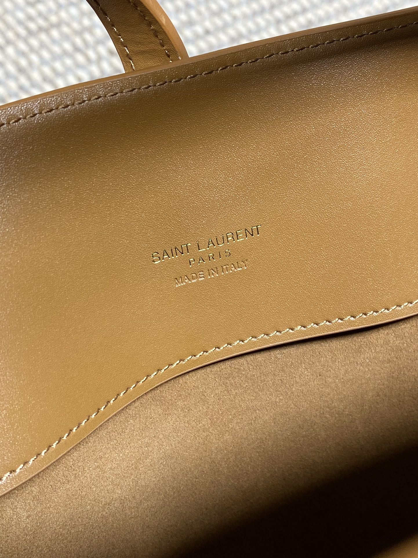 SAINT LAURENT LE 37 MEDIUM BUCKET BAG 25 IN TORTILLA BROWN CALFSKIN GOLD HARDWARE