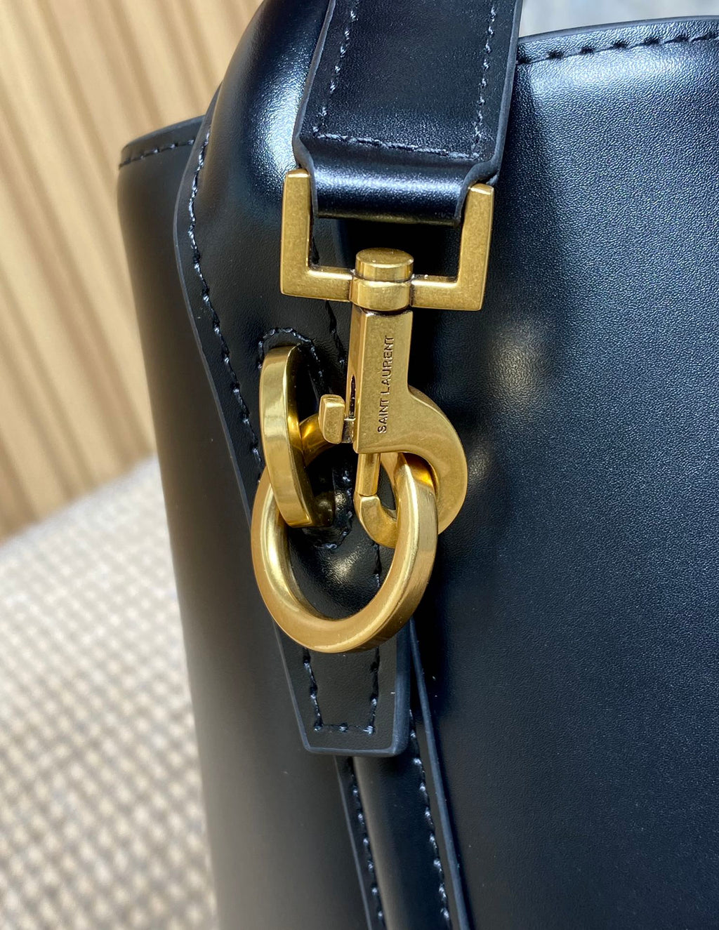 SAINT LAURENT LE 37 MEDIUM BUCKET BAG 25 IN BLACK CALFSKIN GOLD HARDWARE