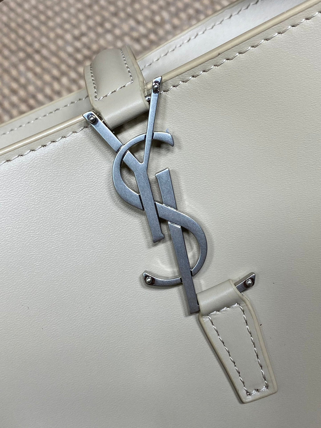 SAINT LAURENT LE 37 SMALL BUCKET BAG 20 IN WHITE CALFSKIN SILVER HARDWARE
