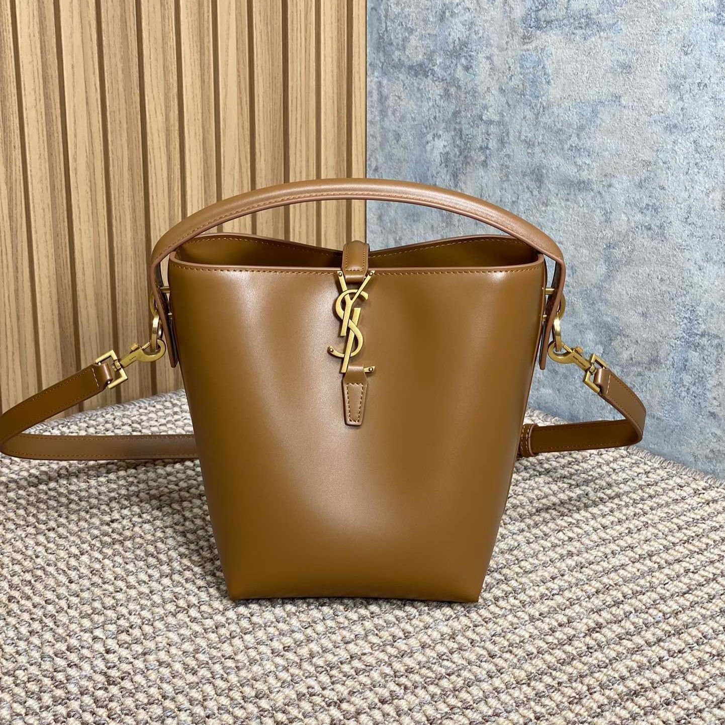 SAINT LAURENT LE 37 SMALL BUCKET BAG 20 IN TORTILLA BROWN CALFSKIN GOLD HARDWARE