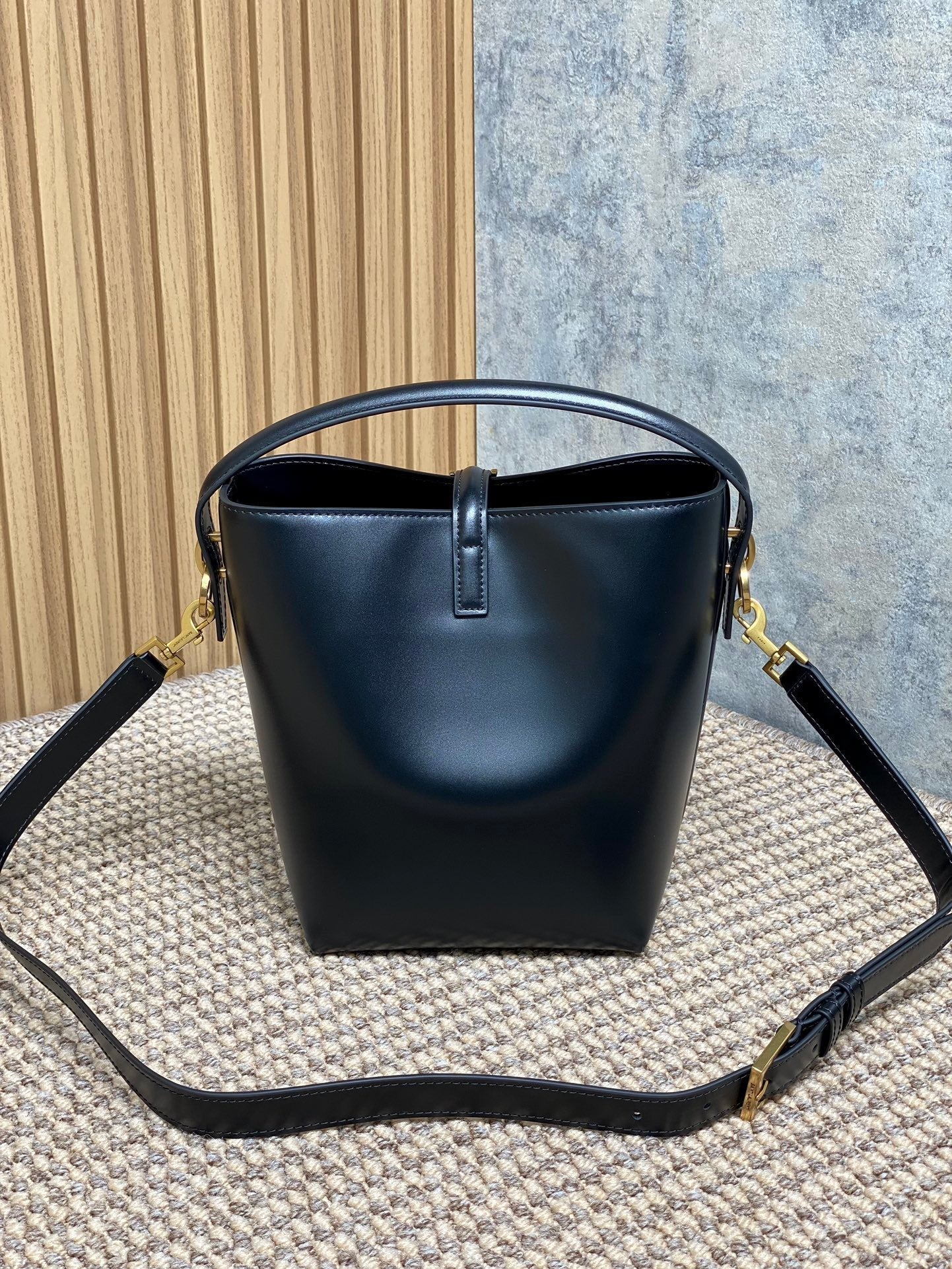 SAINT LAURENT LE 37 SMALL BUCKET BAG 20 IN BLACK CALFSKIN GOLD HARDWARE