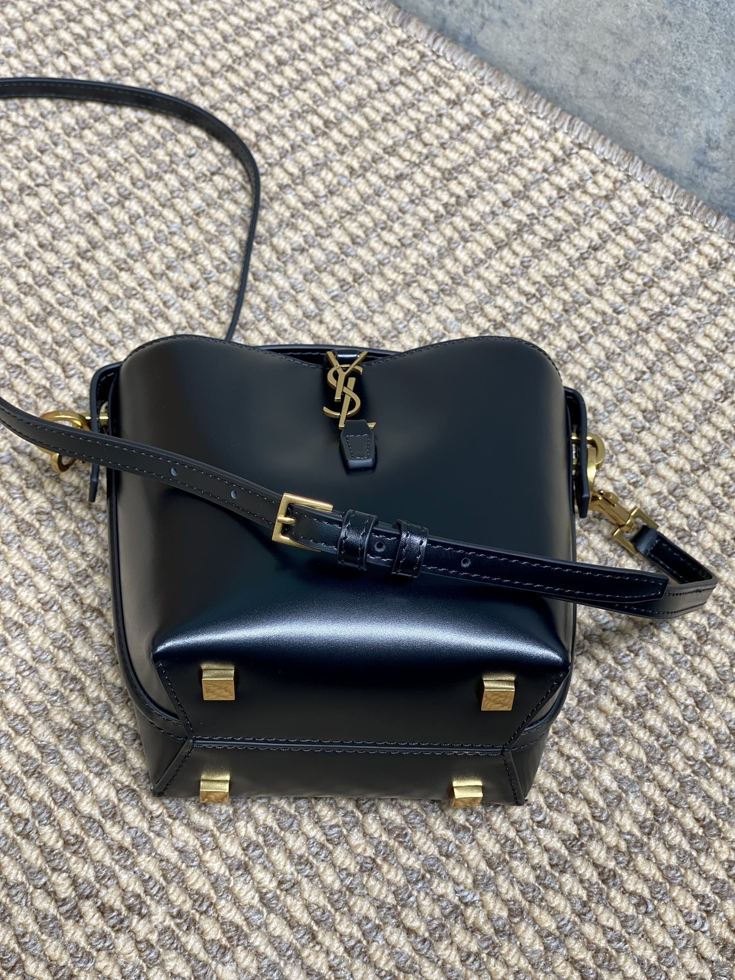 SAINT LAURENT LE 37 MINI BUCKET BAG 15 IN BLACK CALFSKIN GOLD HARDWARE