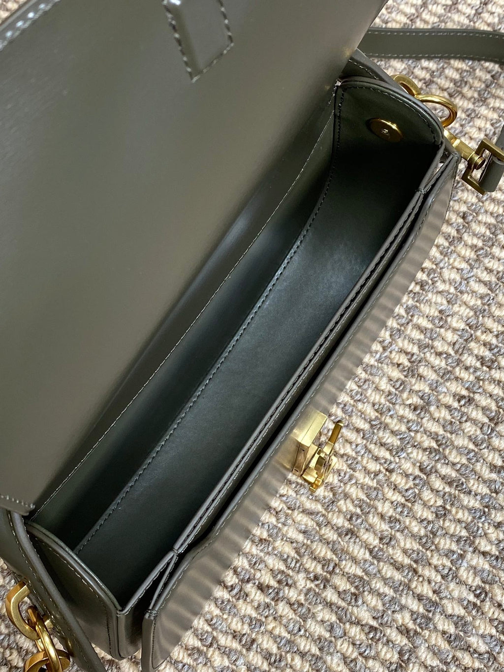 SAINT LAURENT VOLTAIRE HALF-MOON SHOULDER BAG 24 IN DARK GREEN CALFSKIN GOLD METALLIC