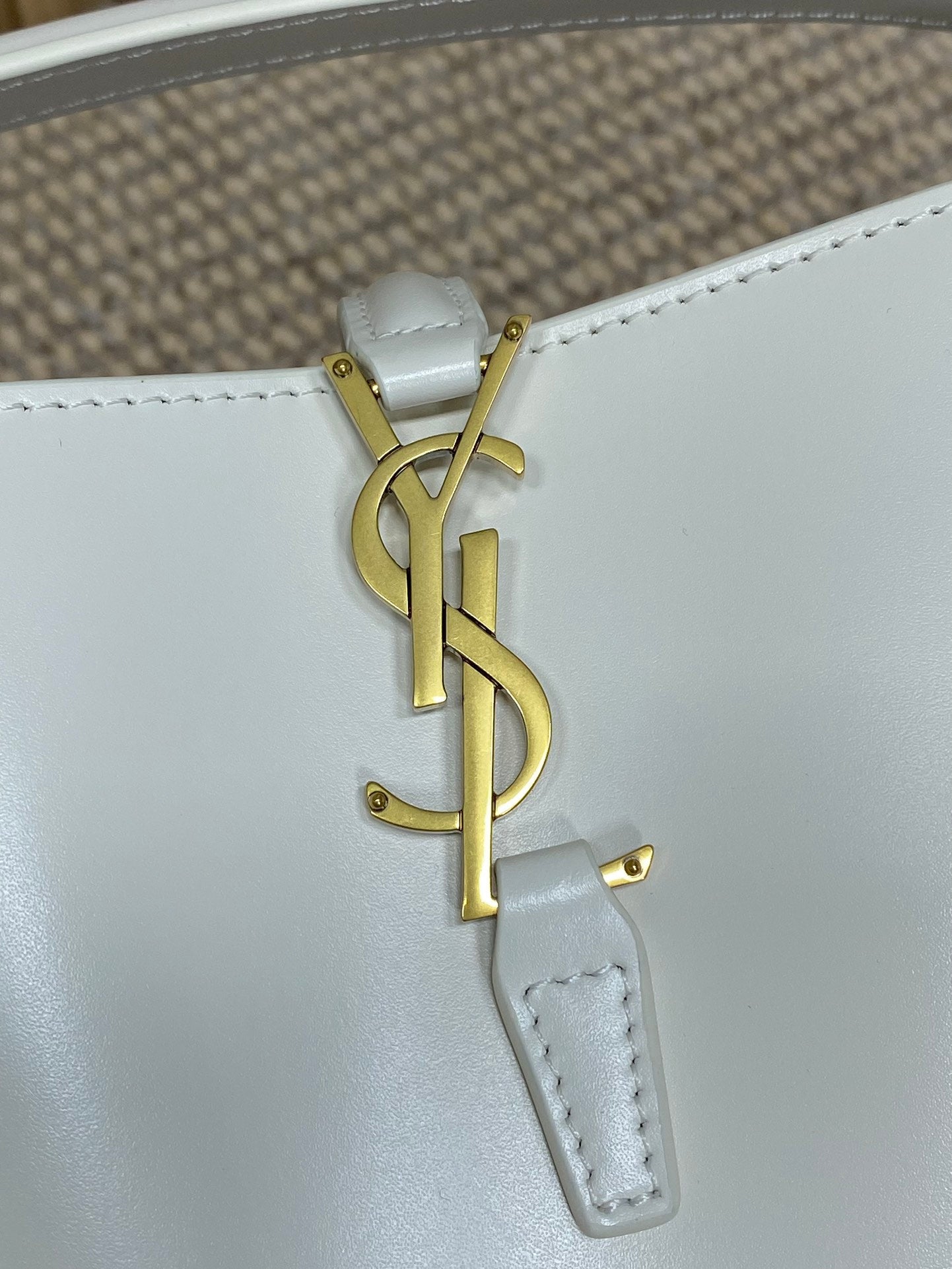 SAINT LAURENT LE 37 SMALL BUCKET BAG 20 IN WHITE CALFSKIN GOLD HARDWARE