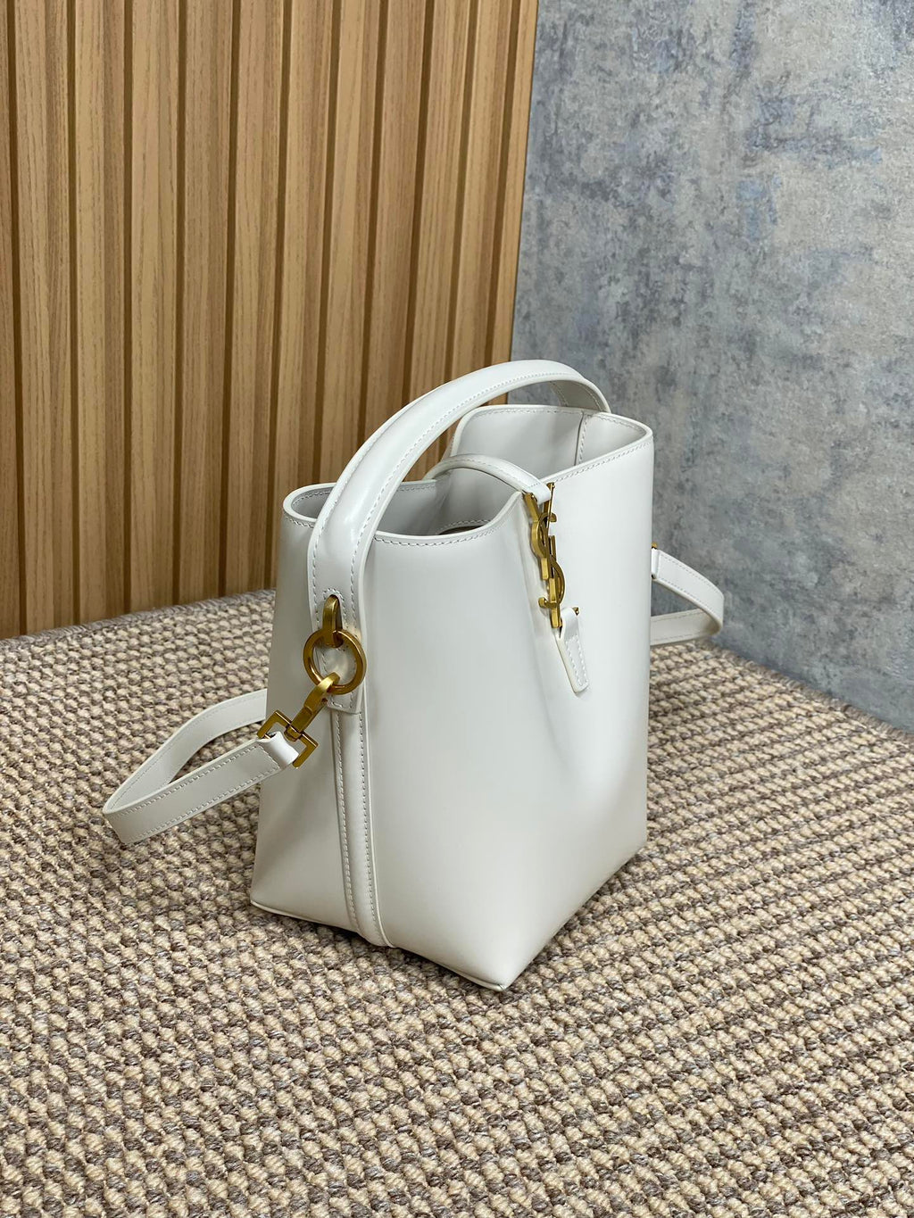SAINT LAURENT LE 37 SMALL BUCKET BAG 20 IN WHITE CALFSKIN GOLD HARDWARE