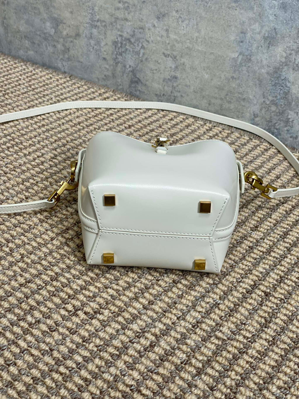 SAINT LAURENT LE 37 MINI BUCKET BAG 15 IN WHITE CALFSKIN GOLD HARDWARE