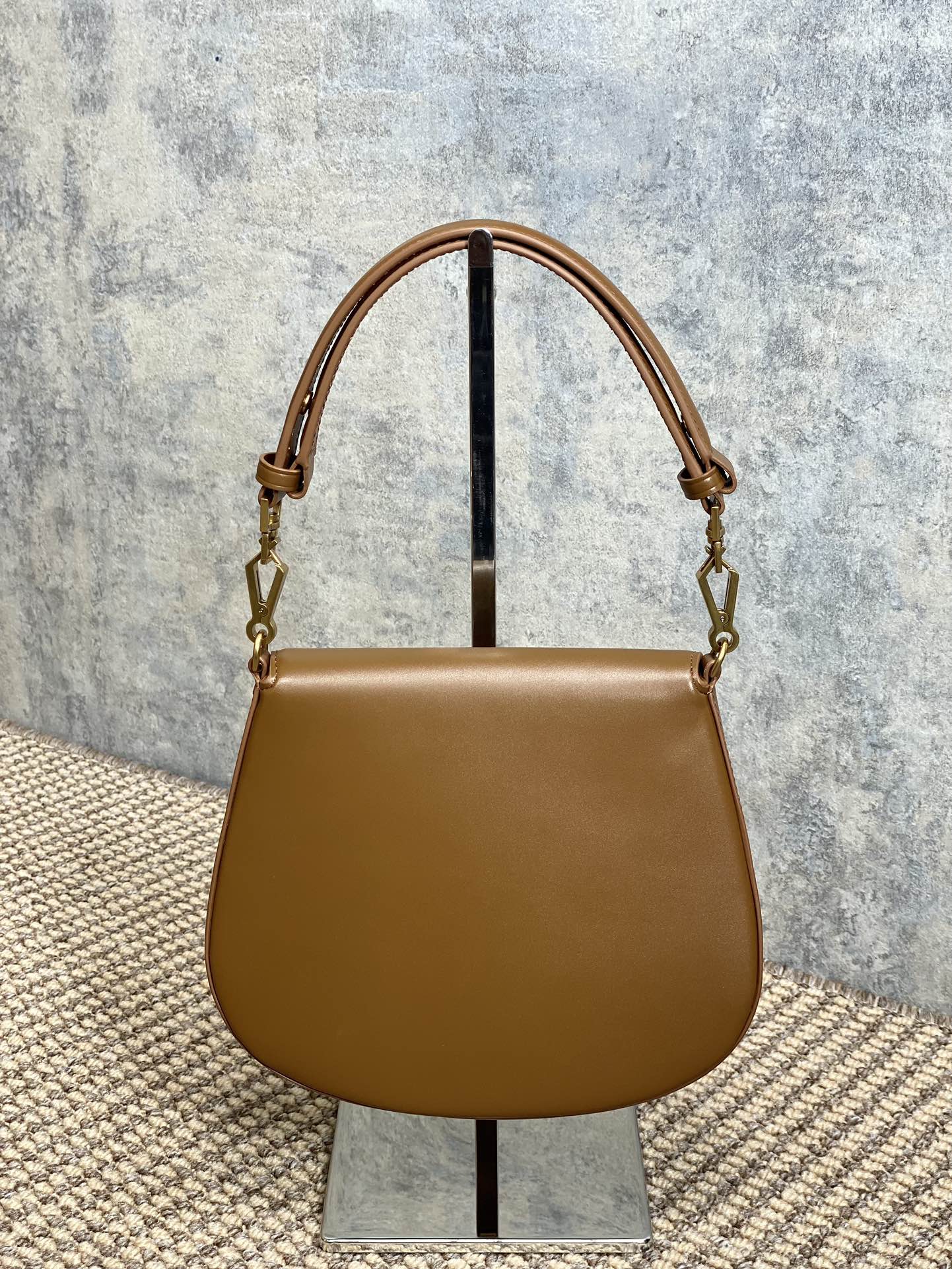 SAINT LAURENT VOLTAIRE TOP HANDLE IN BOX 21 IN TAWNY BROWN CALFSKIN GOLD HARDWARE