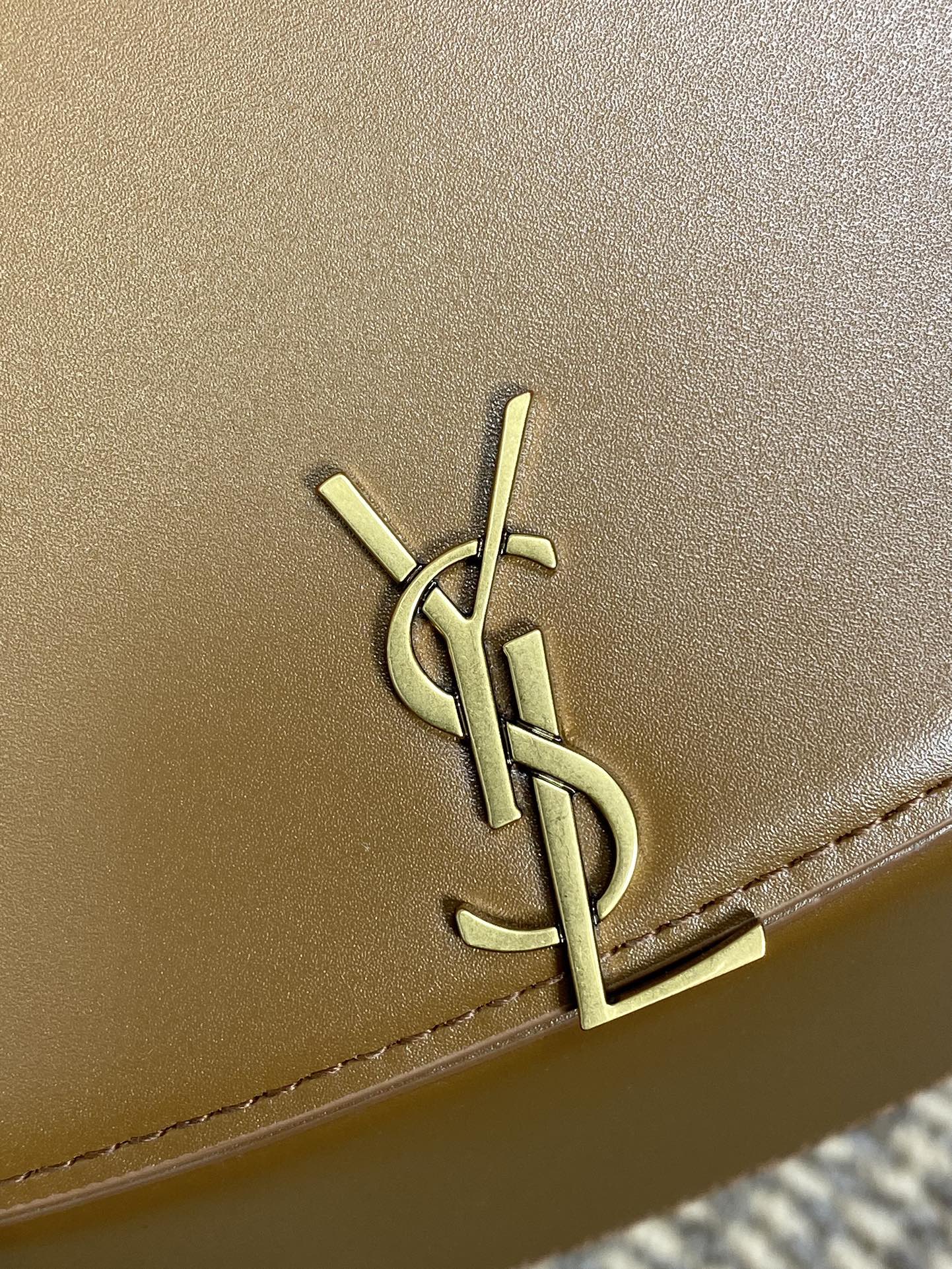 SAINT LAURENT VOLTAIRE TOP HANDLE IN BOX 21 IN TAWNY BROWN CALFSKIN GOLD HARDWARE