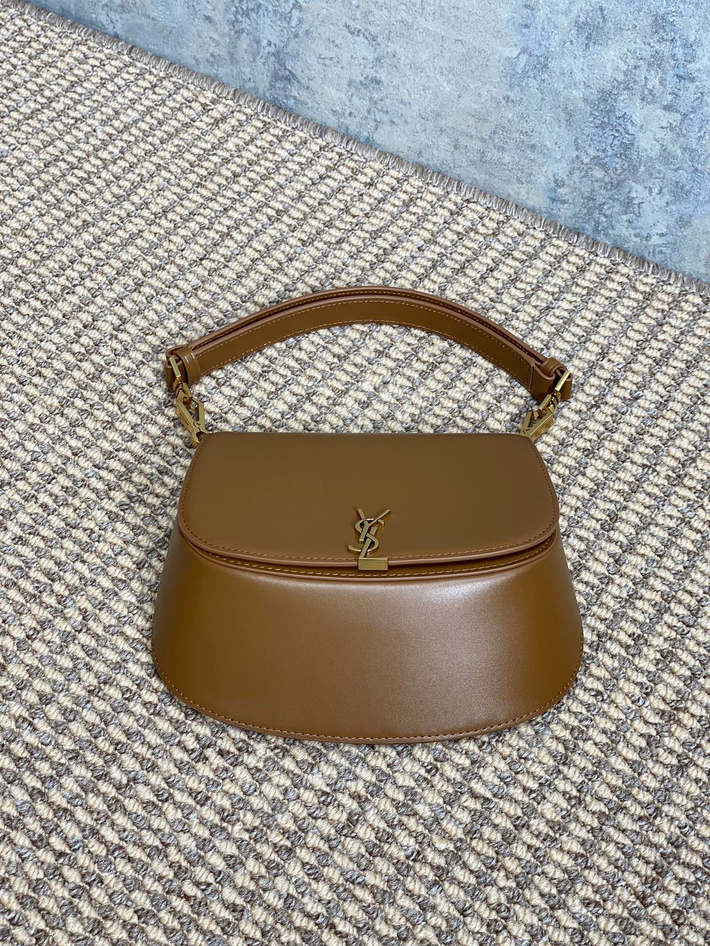 SAINT LAURENT VOLTAIRE TOP HANDLE IN BOX 21 IN TAWNY BROWN CALFSKIN GOLD HARDWARE