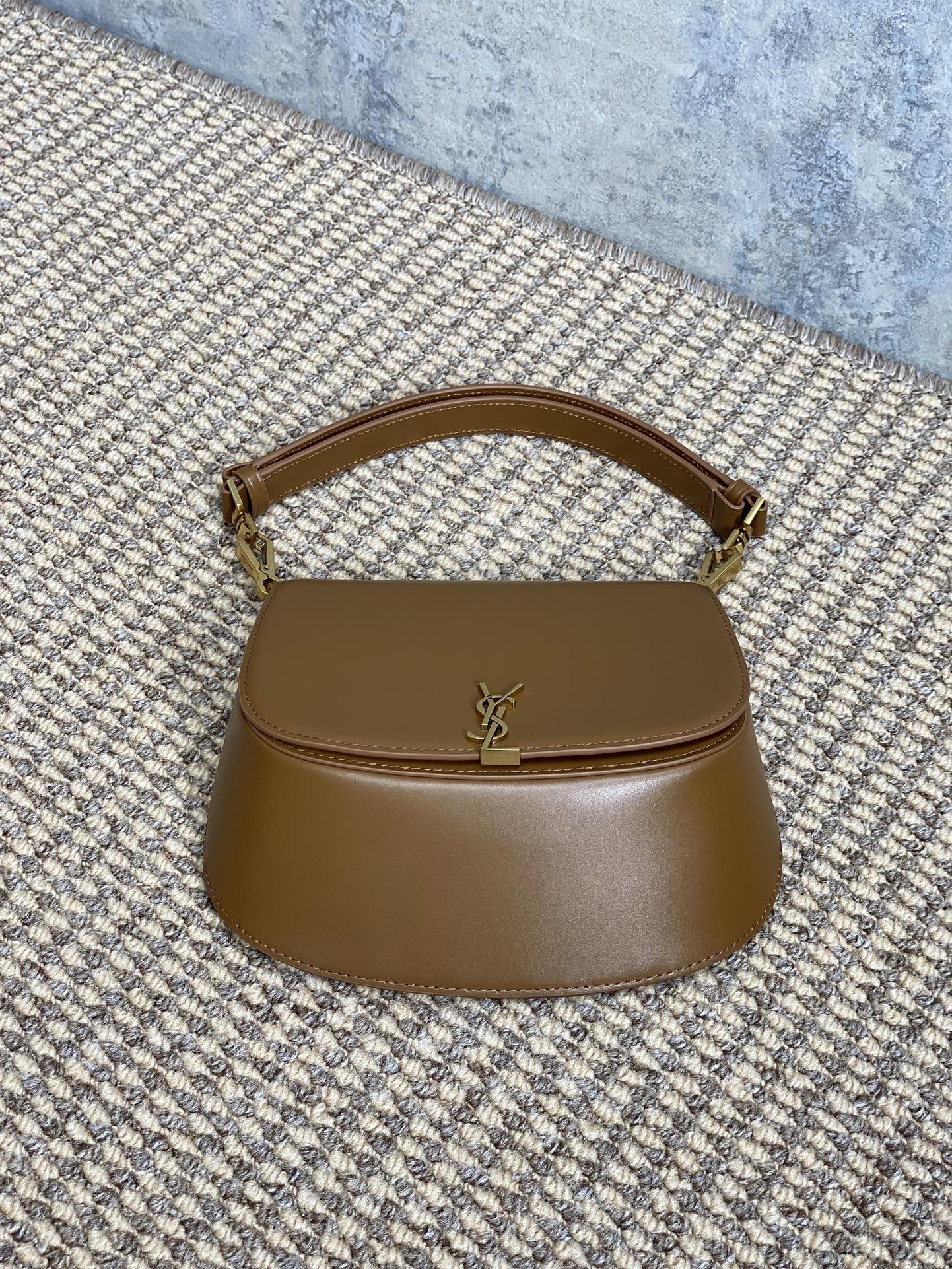 SAINT LAURENT VOLTAIRE TOP HANDLE IN BOX 21 IN TAWNY BROWN CALFSKIN GOLD HARDWARE