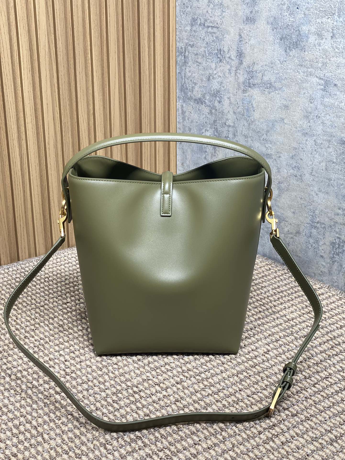 SAINT LAURENT LE 37 MEDIUM BUCKET BAG 25 IN AVOCADO GREEN CALFSKIN GOLD HARDWARE