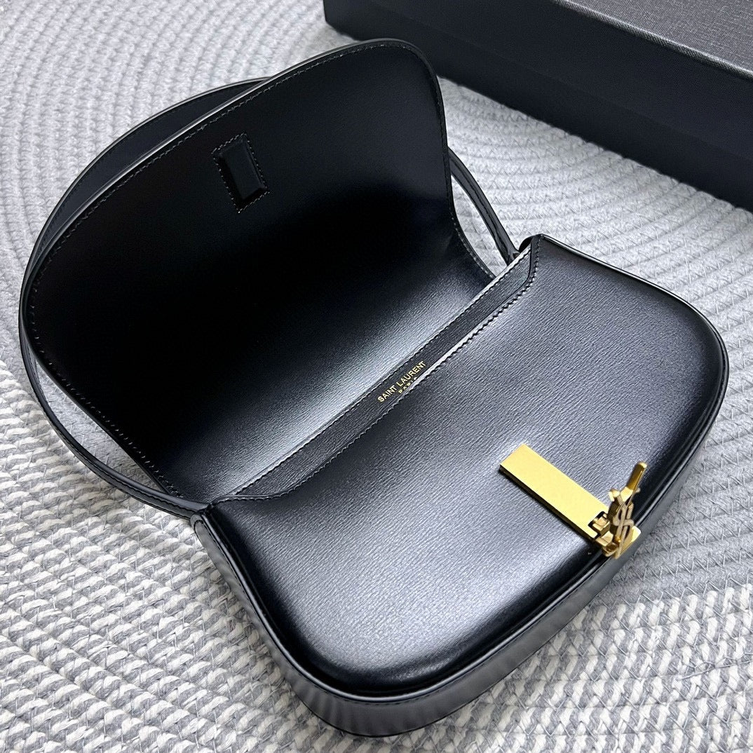 SAINT LAURENT VOLTAIRE IN BOX 21 IN BLACK CALFSKIN GOLD LOGO