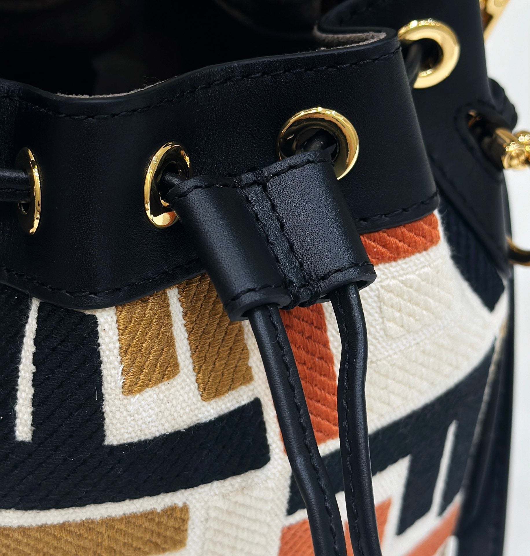 FENDI MON TRESOR 18 IN MULTICOLOR CANVAS WITH FF MOTIF EMBROIDERED