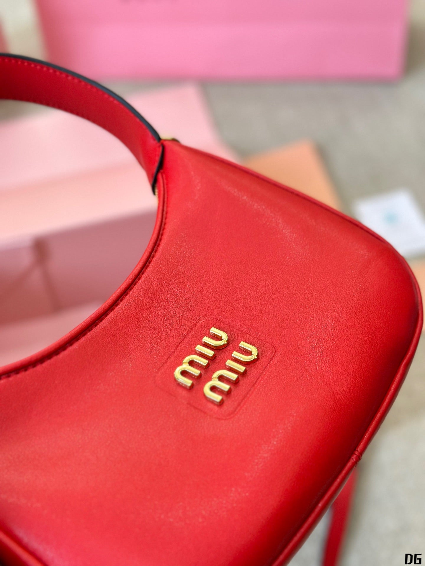 FENDI HOBO 20 BAG IN CHERRY RED CALFSKIN