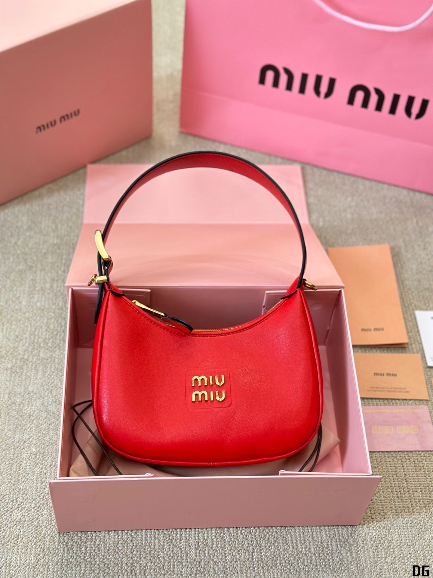 FENDI HOBO 20 BAG IN CHERRY RED CALFSKIN