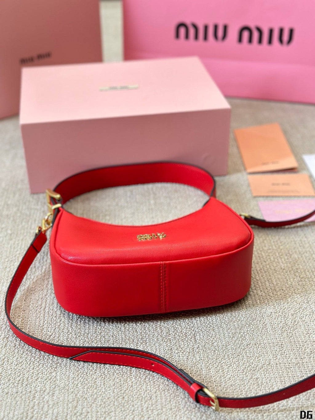 FENDI HOBO 20 BAG IN CHERRY RED CALFSKIN