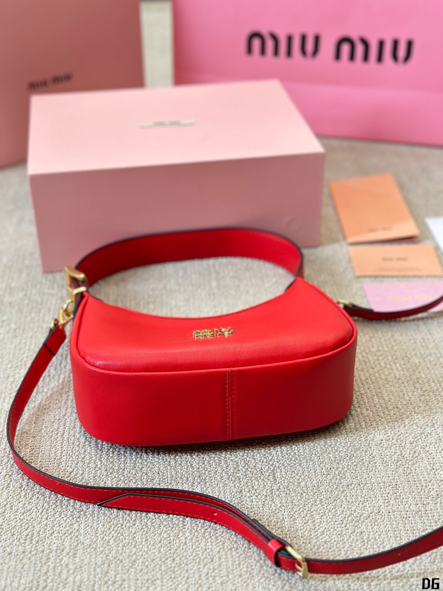 FENDI HOBO 20 BAG IN CHERRY RED CALFSKIN