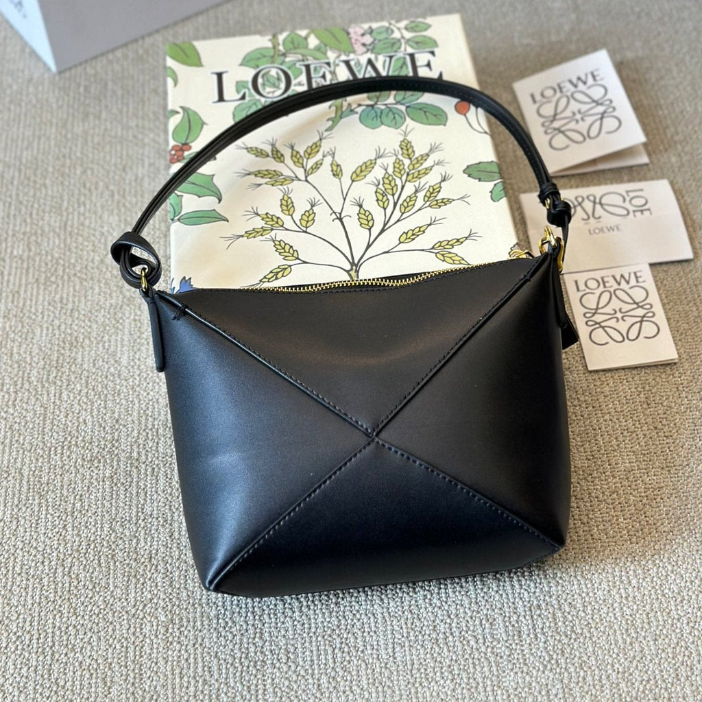 LOEWE LOE 20 PUZZLE FOLD POUCH IN BLACK NAPPA CALFSKIN