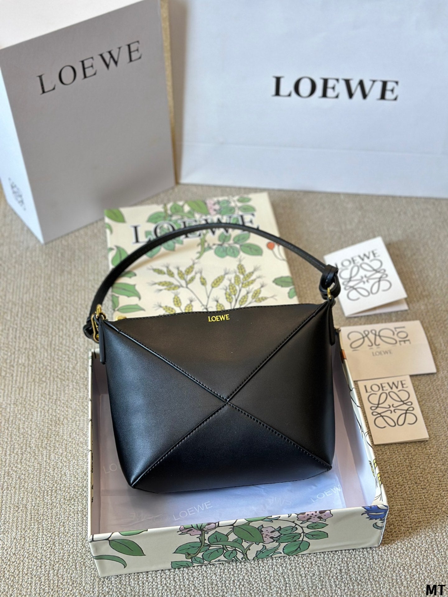 LOEWE LOE 20 PUZZLE FOLD POUCH IN BLACK NAPPA CALFSKIN