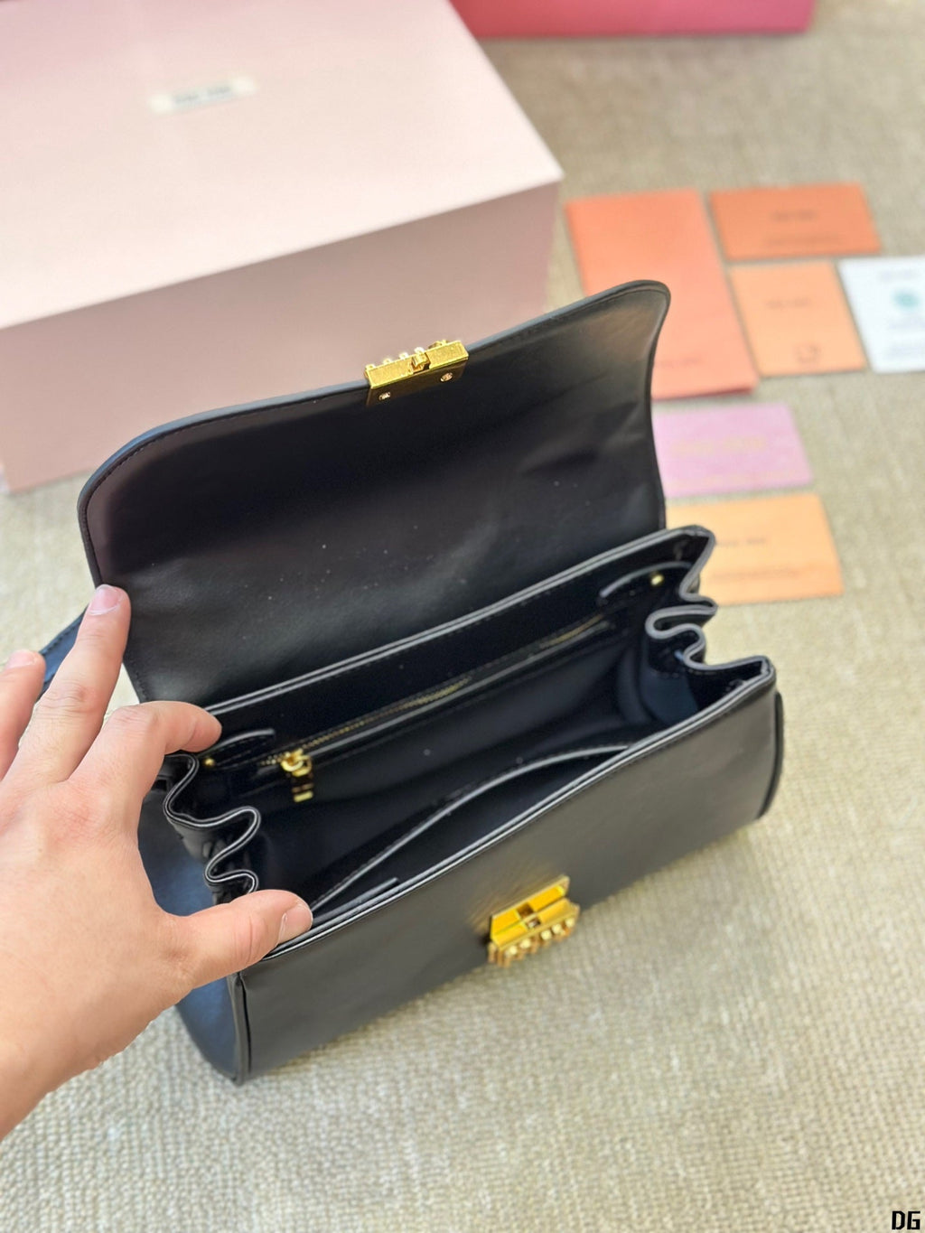 MIU MIU SHOULDER BAG 25 IN BLACK CALFSKIN GOLD HARDWARE