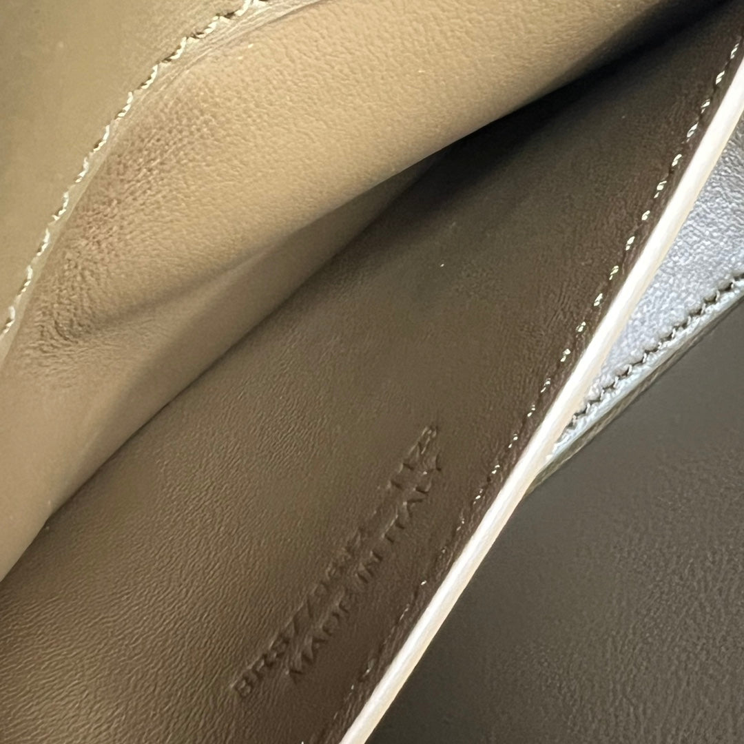 SAINT LAURENT VOLTAIRE IN BOX 21 IN CARAMEL BROWN CALFSKIN GOLD LOGO