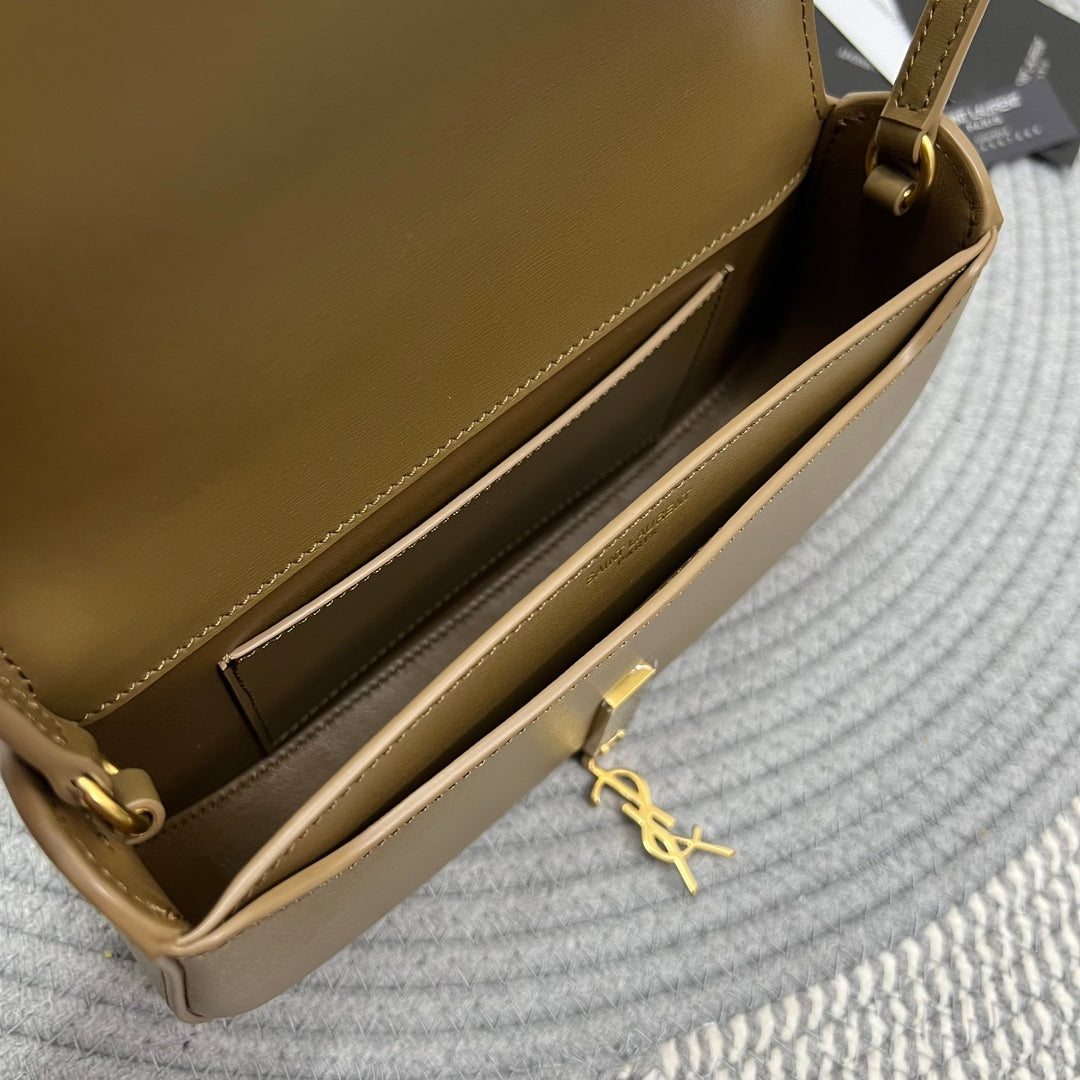 SAINT LAURENT VOLTAIRE IN BOX 21 IN CARAMEL BROWN CALFSKIN GOLD LOGO