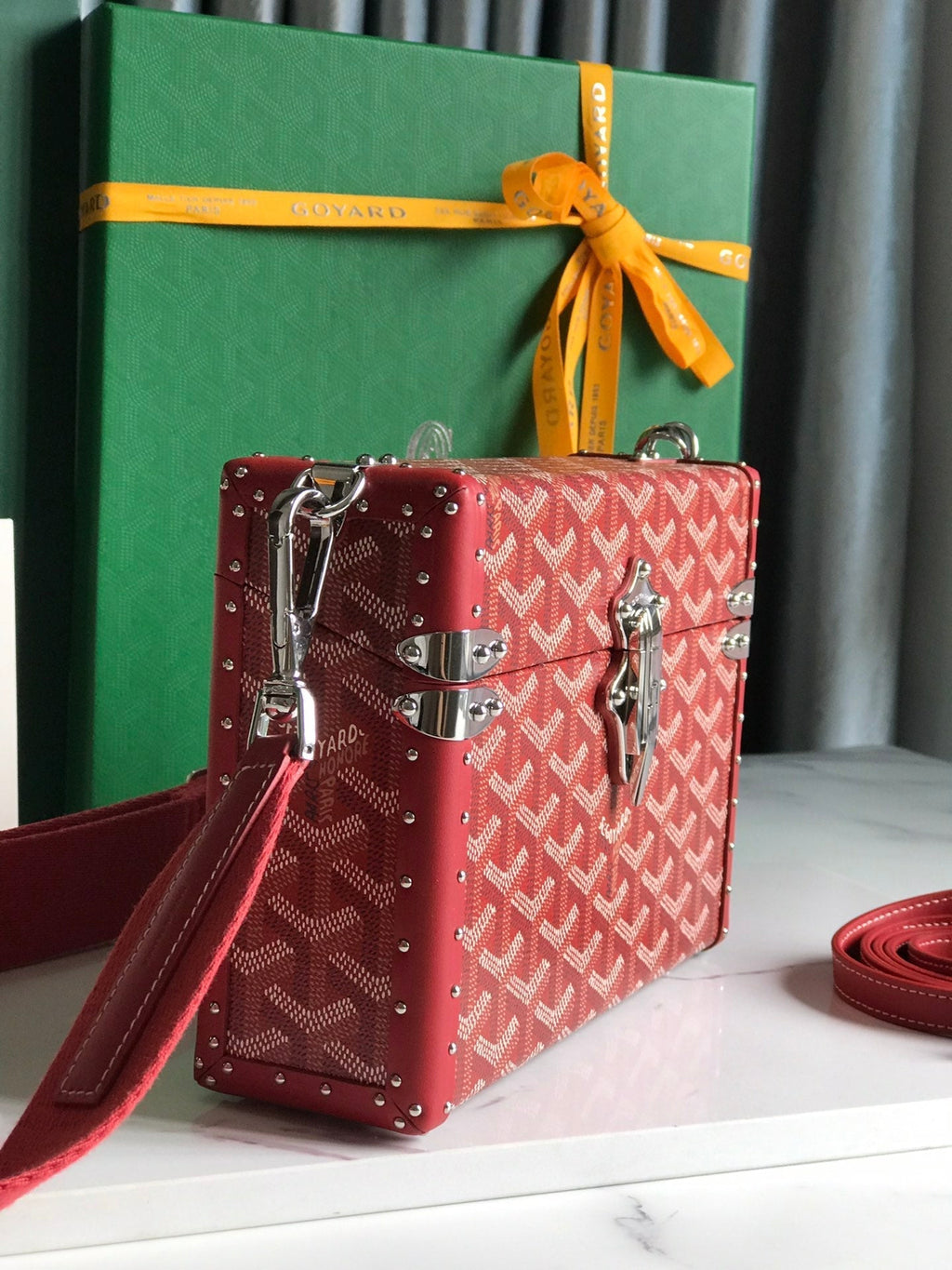 GOYARD CASSETTE TRUNK BAG 21 IN BURGUNDY RED GOYARDINE CANVAS & CLAMECY COWHIDE