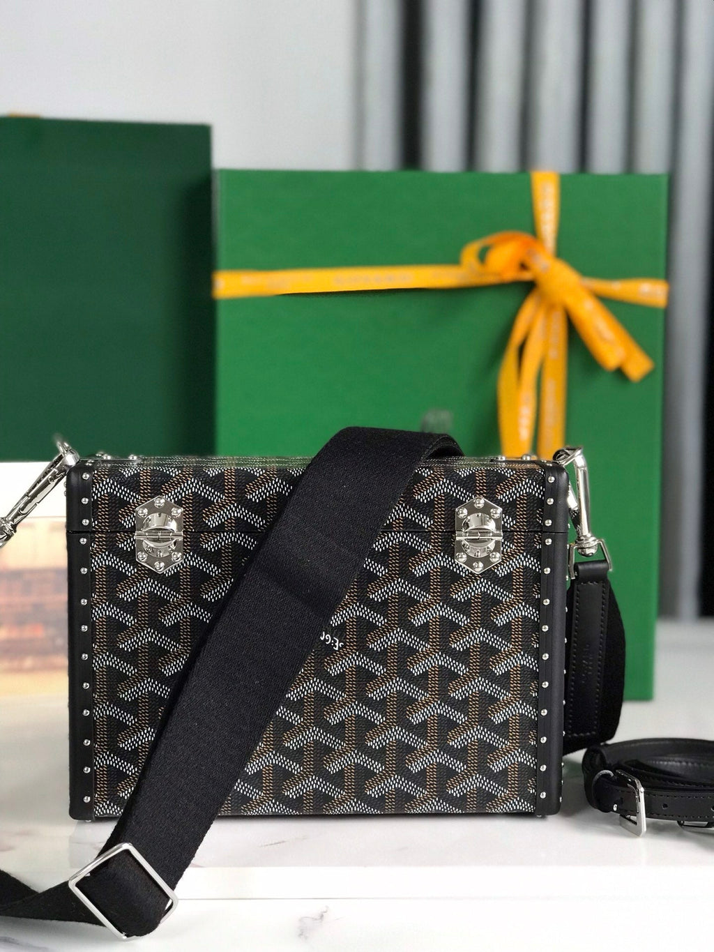 GOYARD CASSETTE TRUNK BAG 21 IN BLACK GOYARDINE CANVAS & CLAMECY COWHIDE