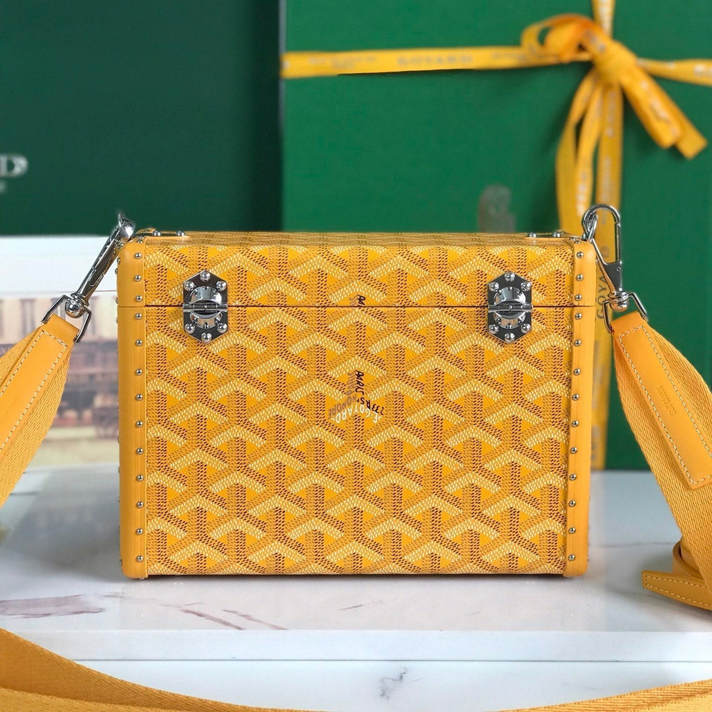GOYARD CASSETTE TRUNK BAG 21 IN YELLOW GOYARDINE CANVAS & CLAMECY COWHIDE