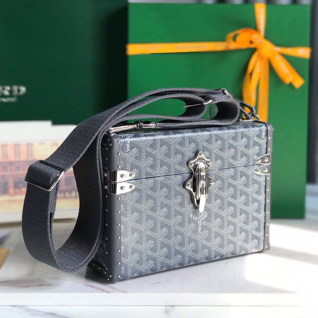 GOYARD CASSETTE TRUNK BAG 21 IN GREY GOYARDINE CANVAS & CLAMECY COWHIDE