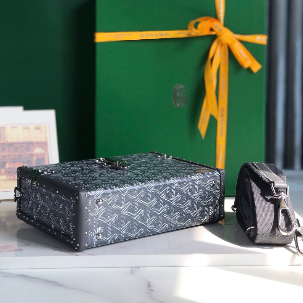 GOYARD CASSETTE TRUNK BAG 21 IN GREY GOYARDINE CANVAS & CLAMECY COWHIDE