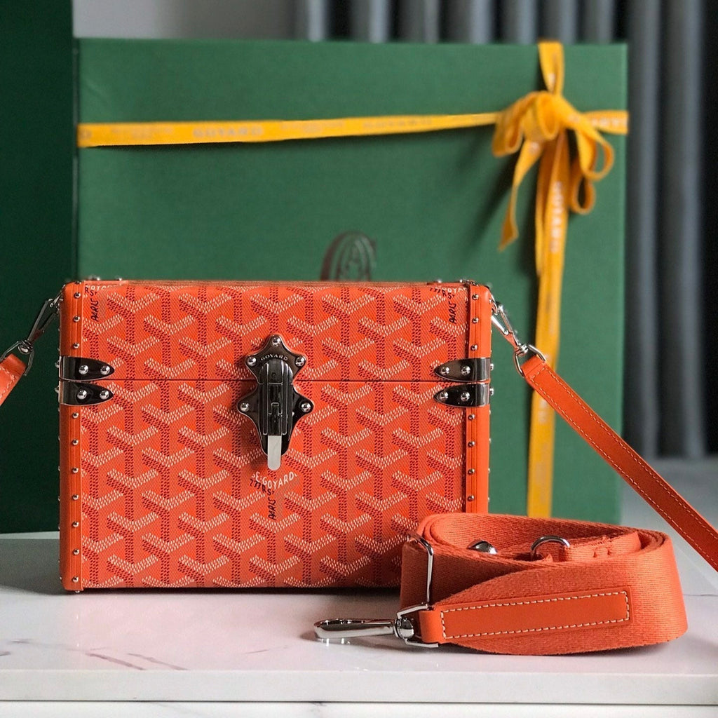 GOYARD CASSETTE TRUNK BAG 21 IN RED GOYARDINE CANVAS & CLAMECY COWHIDE