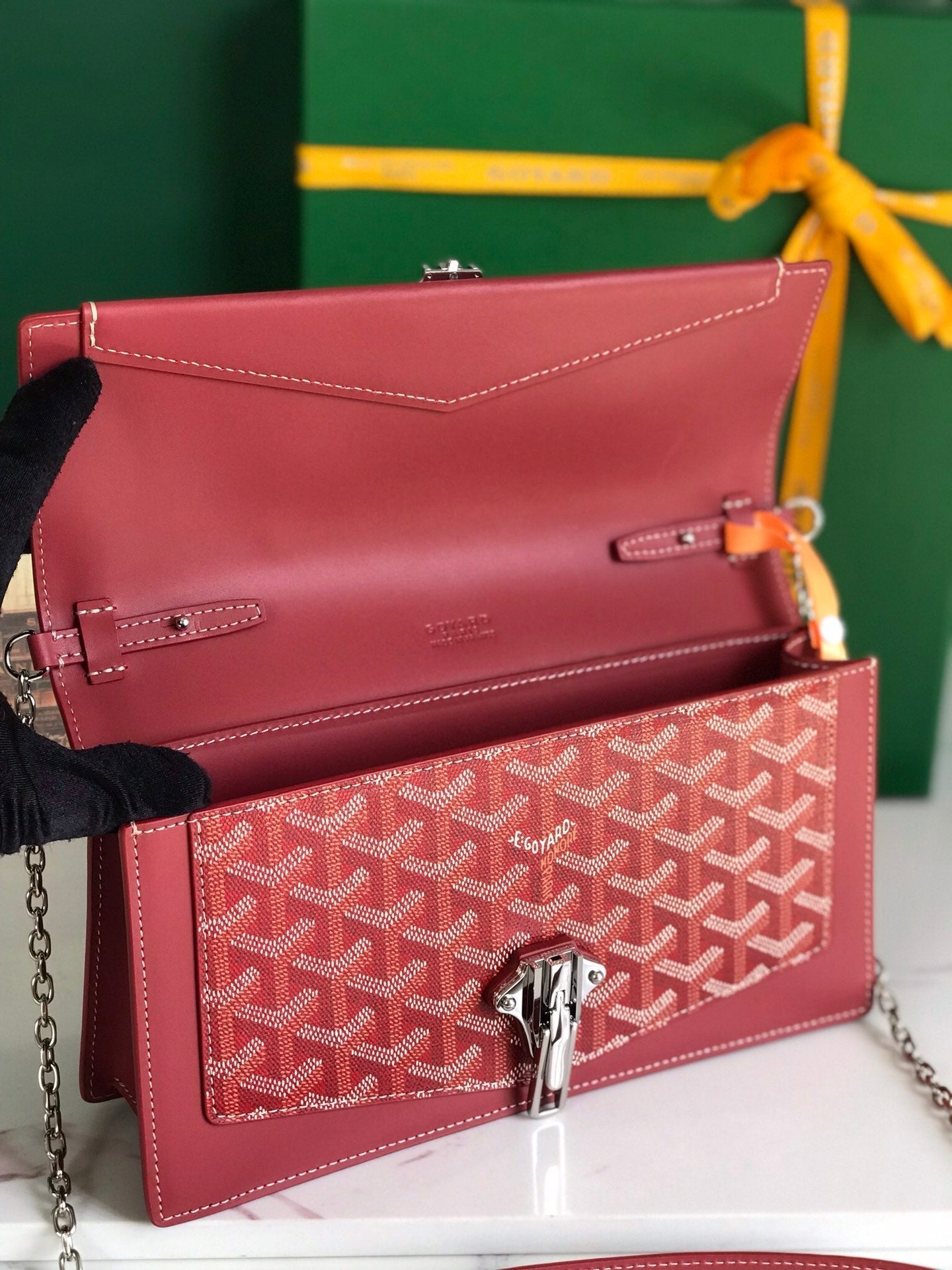 GOYARD DUCHESSE MARIE-CAROLINE BAG 25 IN RED GOYARDINE CANVAS AND SMOOTH CALFSKIN
