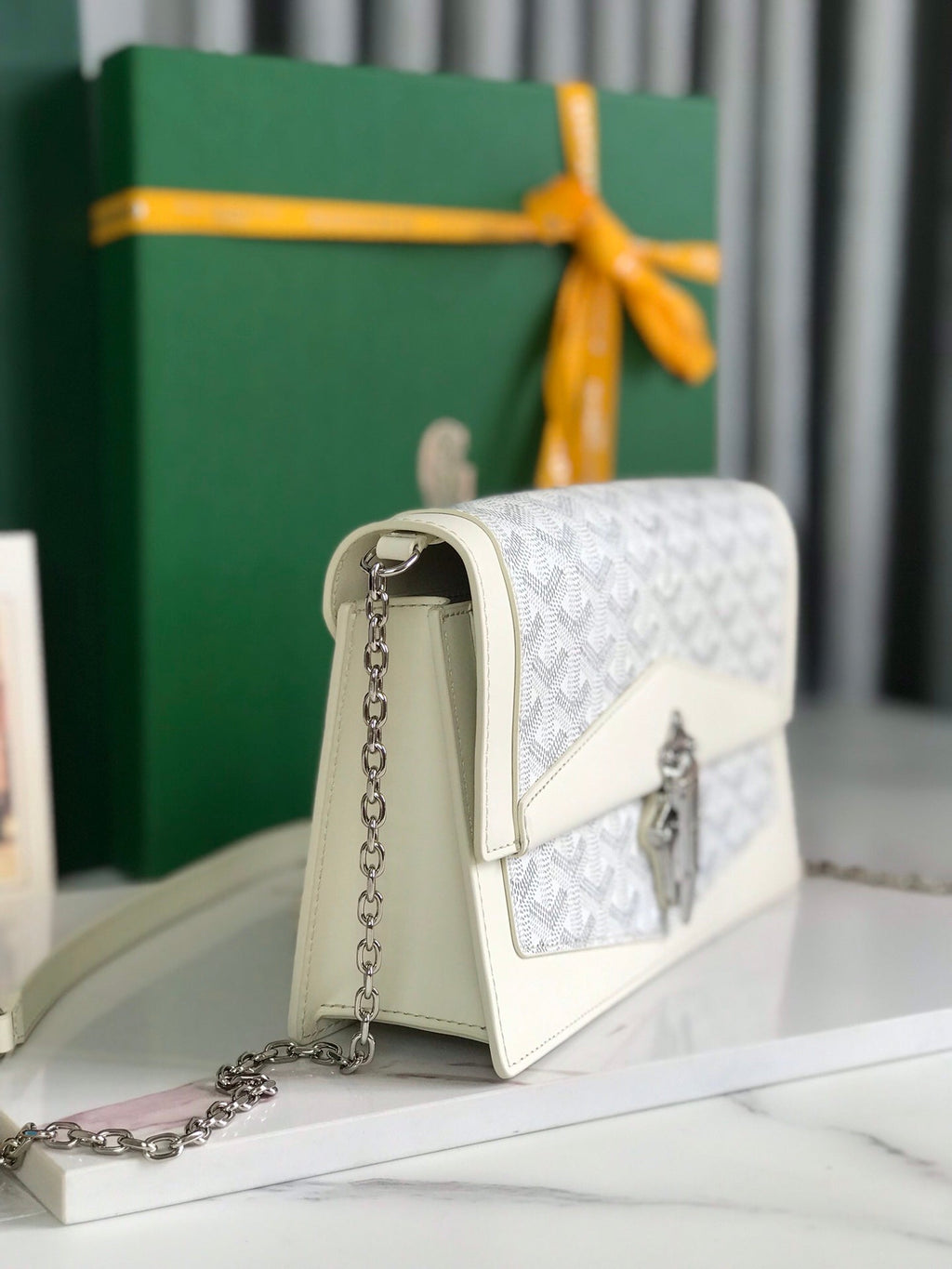 GOYARD DUCHESSE MARIE-CAROLINE BAG 25 IN WHITE GOYARDINE CANVAS AND SMOOTH CALFSKIN