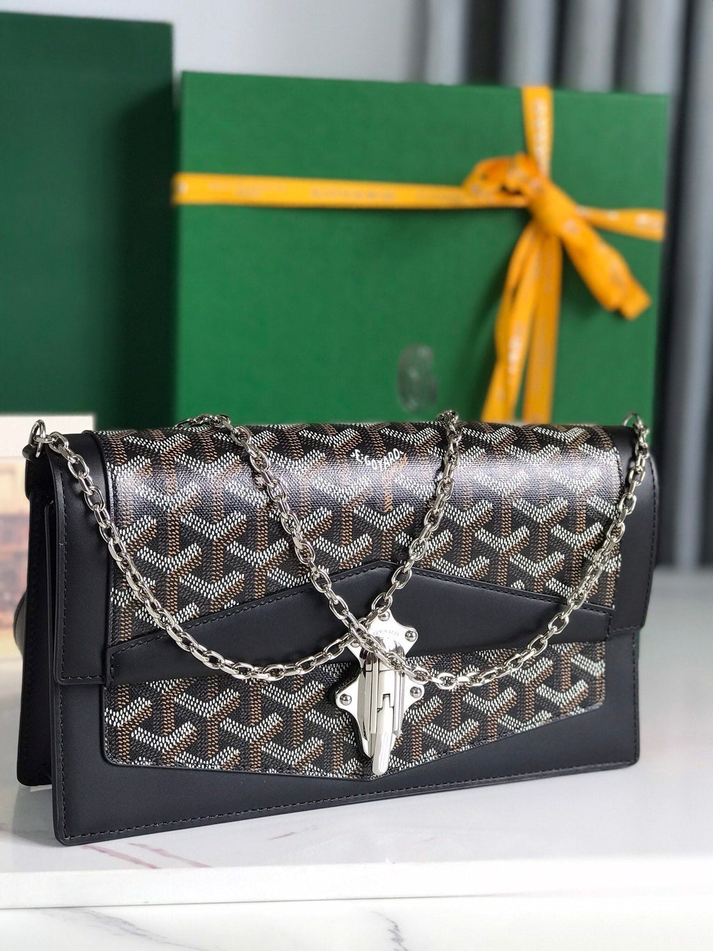 GOYARD DUCHESSE MARIE-CAROLINE BAG 25 IN BLACK GOYARDINE CANVAS AND SMOOTH CALFSKIN