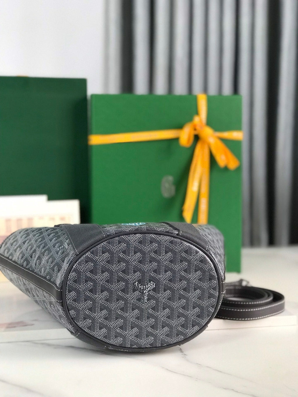 GOYARD SMALL BELHARRA 24 IN GRAY GOYARDINE CANVAS AND LAMBSKIN
