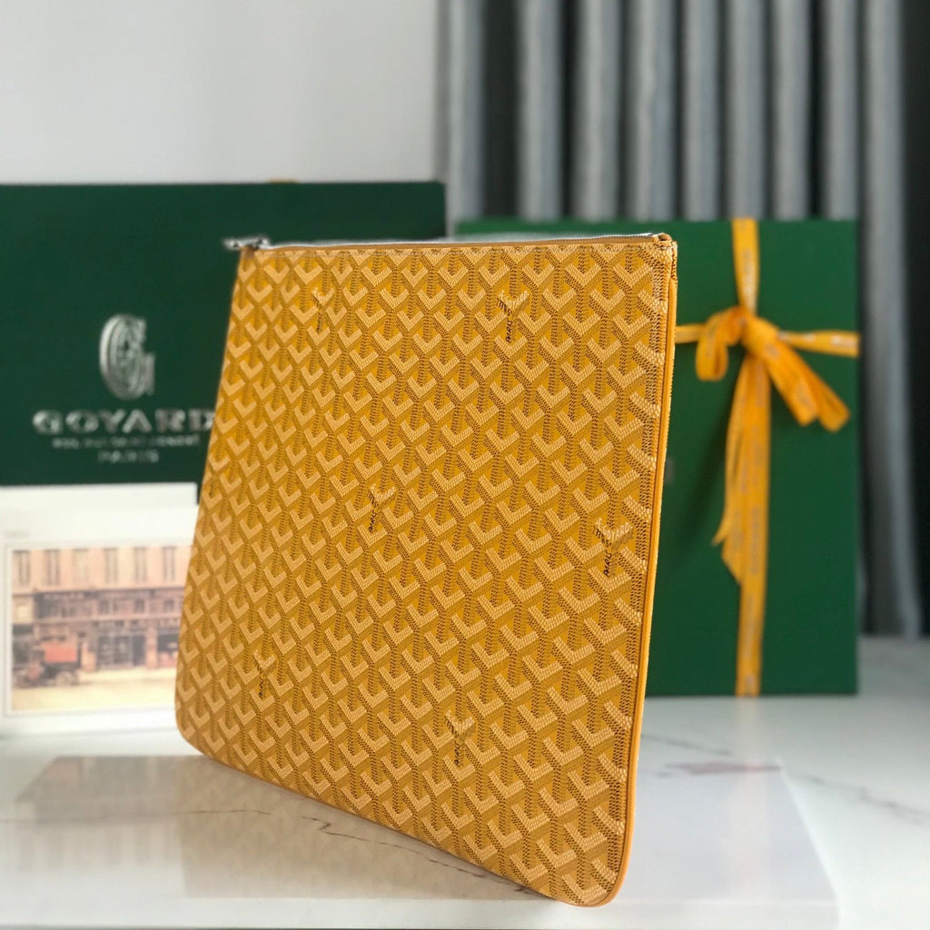 GOYARD SÉNAT MGM POUCH 40 IN YELLOW GOYARDINE CANVAS