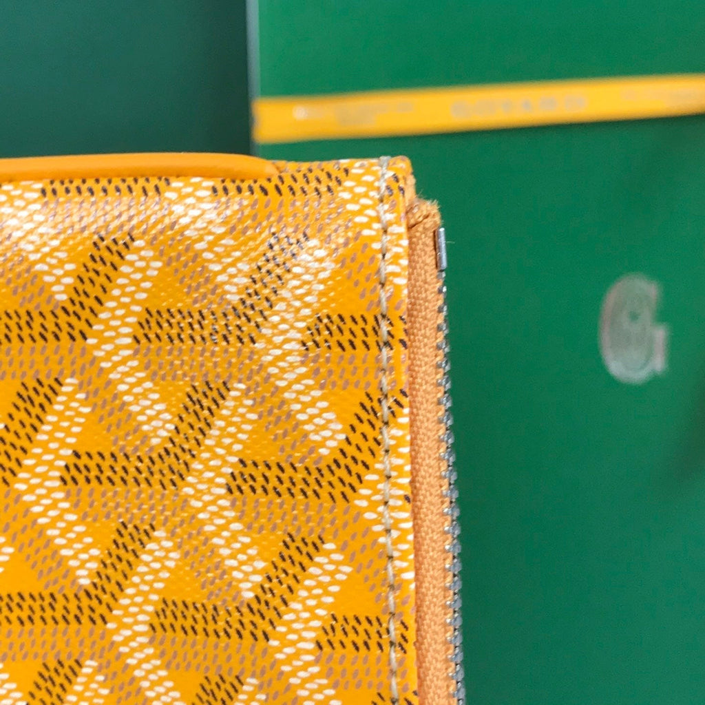 GOYARD SÉNAT MGM POUCH 40 IN YELLOW GOYARDINE CANVAS