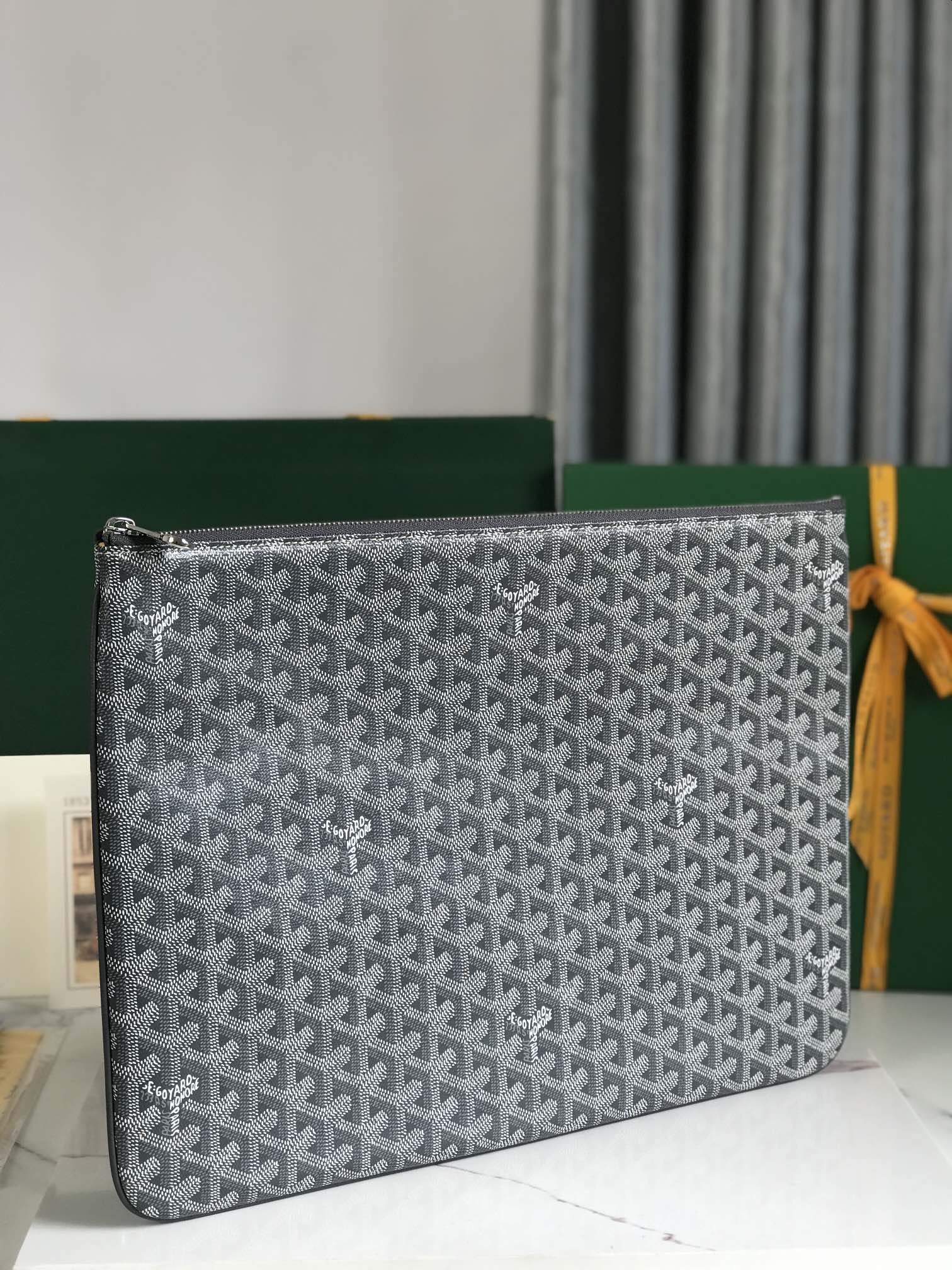 GOYARD SÉNAT MGM POUCH 40 IN GREY GOYARDINE CANVAS