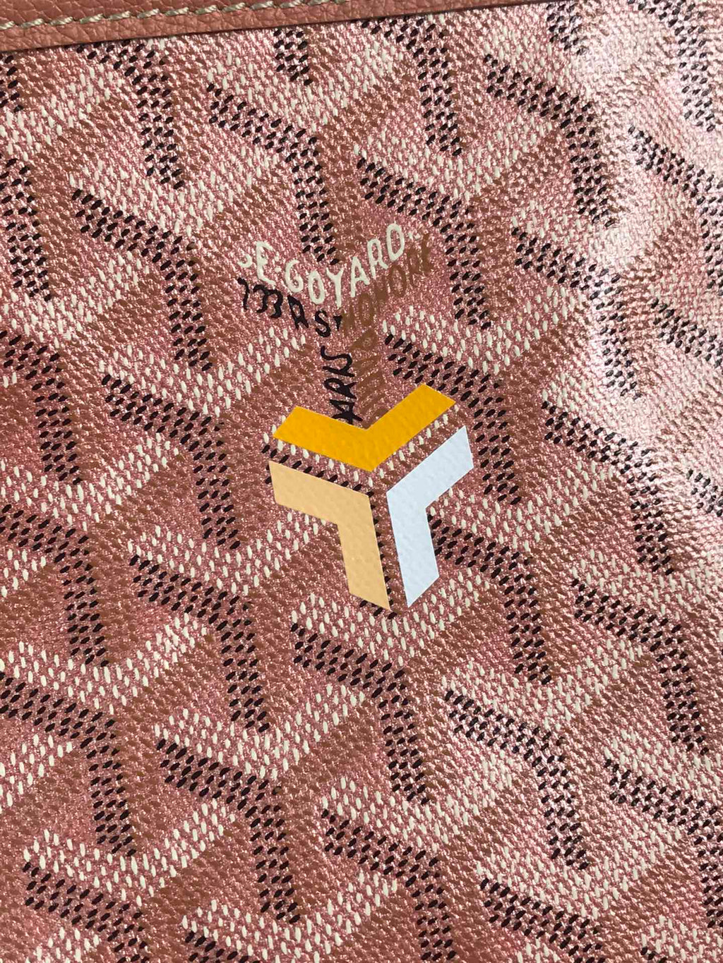 GOYARD SAINT LOUIS PM 34 IN MANHATTAN PINK GOYARDINE CANVAS AND CALFSKIN