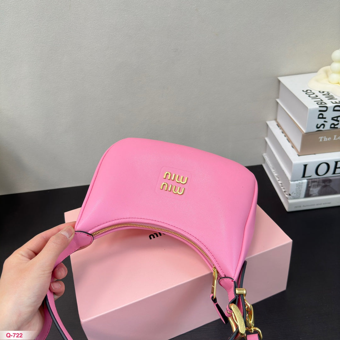 MIU MIU HOBO 22 BAG IN LIGHT PINK CALFSKIN