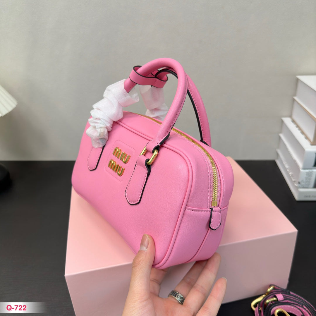 MIU MIU ARCADIE 22 BAG IN LIGHT PINK CALFSKIN