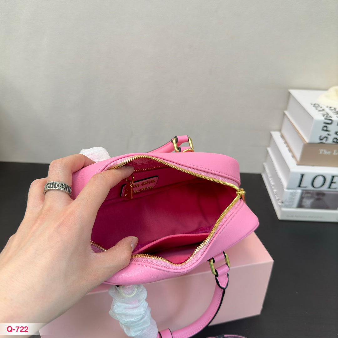 MIU MIU ARCADIE 22 BAG IN LIGHT PINK CALFSKIN
