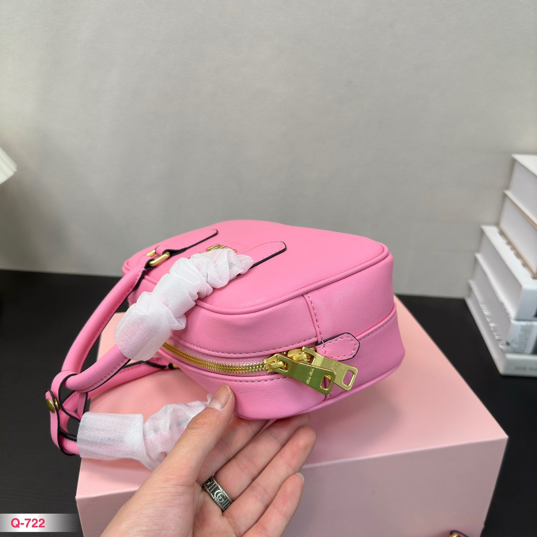 MIU MIU ARCADIE 22 BAG IN LIGHT PINK CALFSKIN