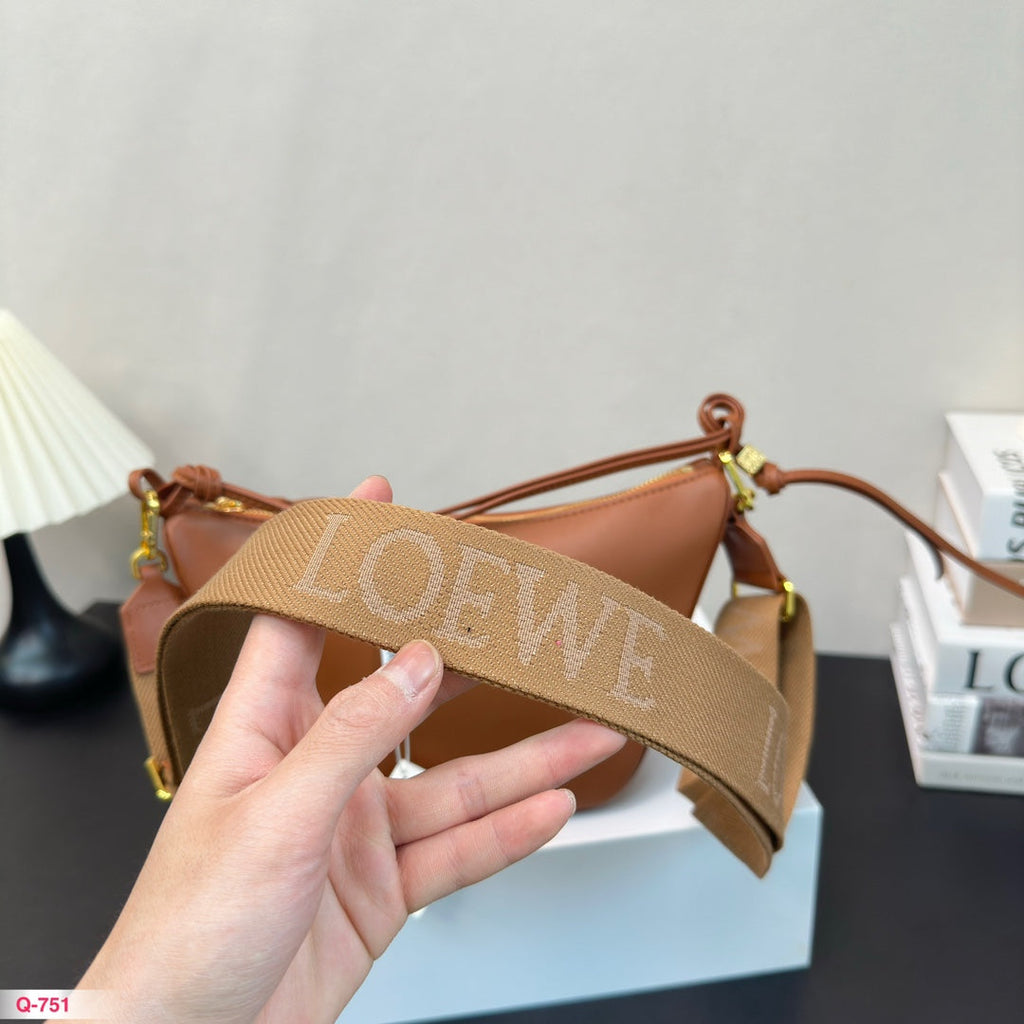 LOEWE LOE MINI 27 HAMMOCK HOBO BAG IN TAN CLASSIC CALFSKIN