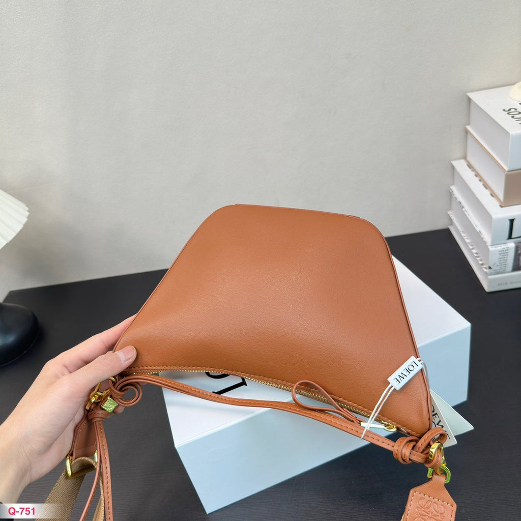 LOEWE LOE MINI 27 HAMMOCK HOBO BAG IN TAN CLASSIC CALFSKIN