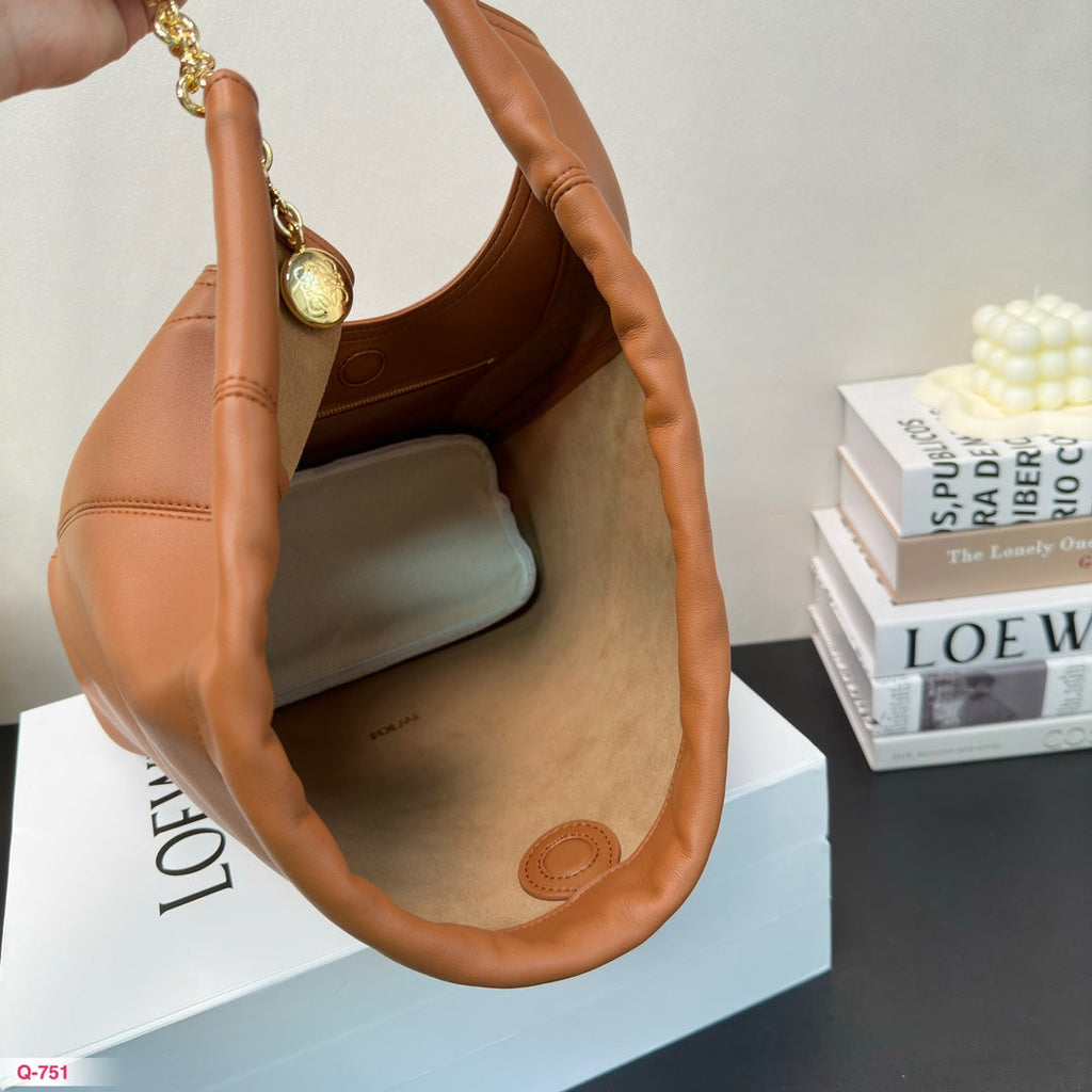 LOEWE LOE SMALL SQUEEZE 34 BAG IN OAK NAPPA LAMBSKIN