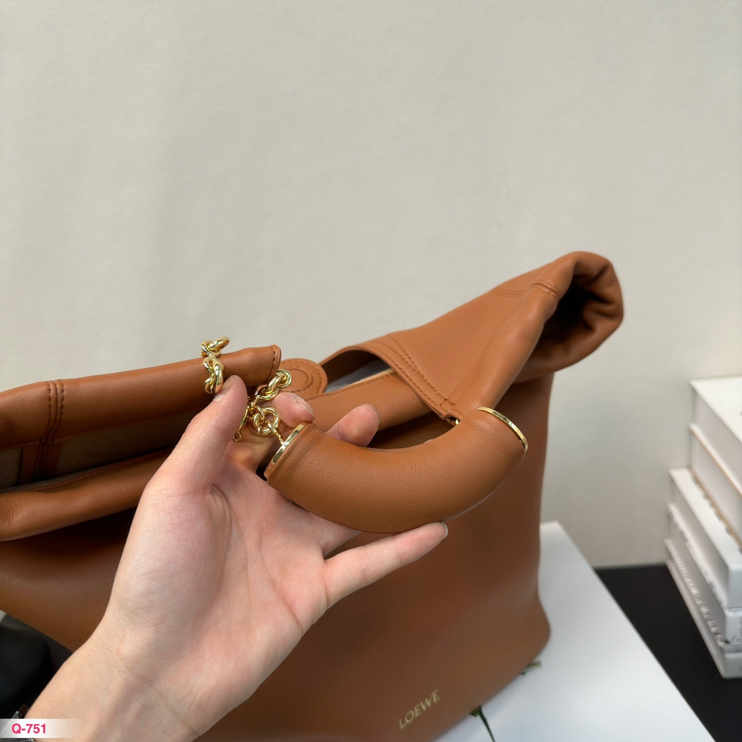LOEWE LOE SMALL SQUEEZE 34 BAG IN OAK NAPPA LAMBSKIN