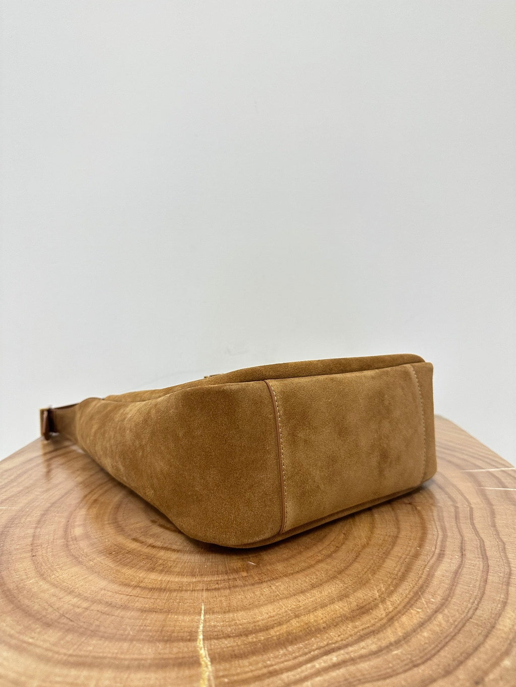 SAINT LAURENT LE 5 À 7  SUPPLE SMALL 22 IN  CARAMEL BROWN SUEDE