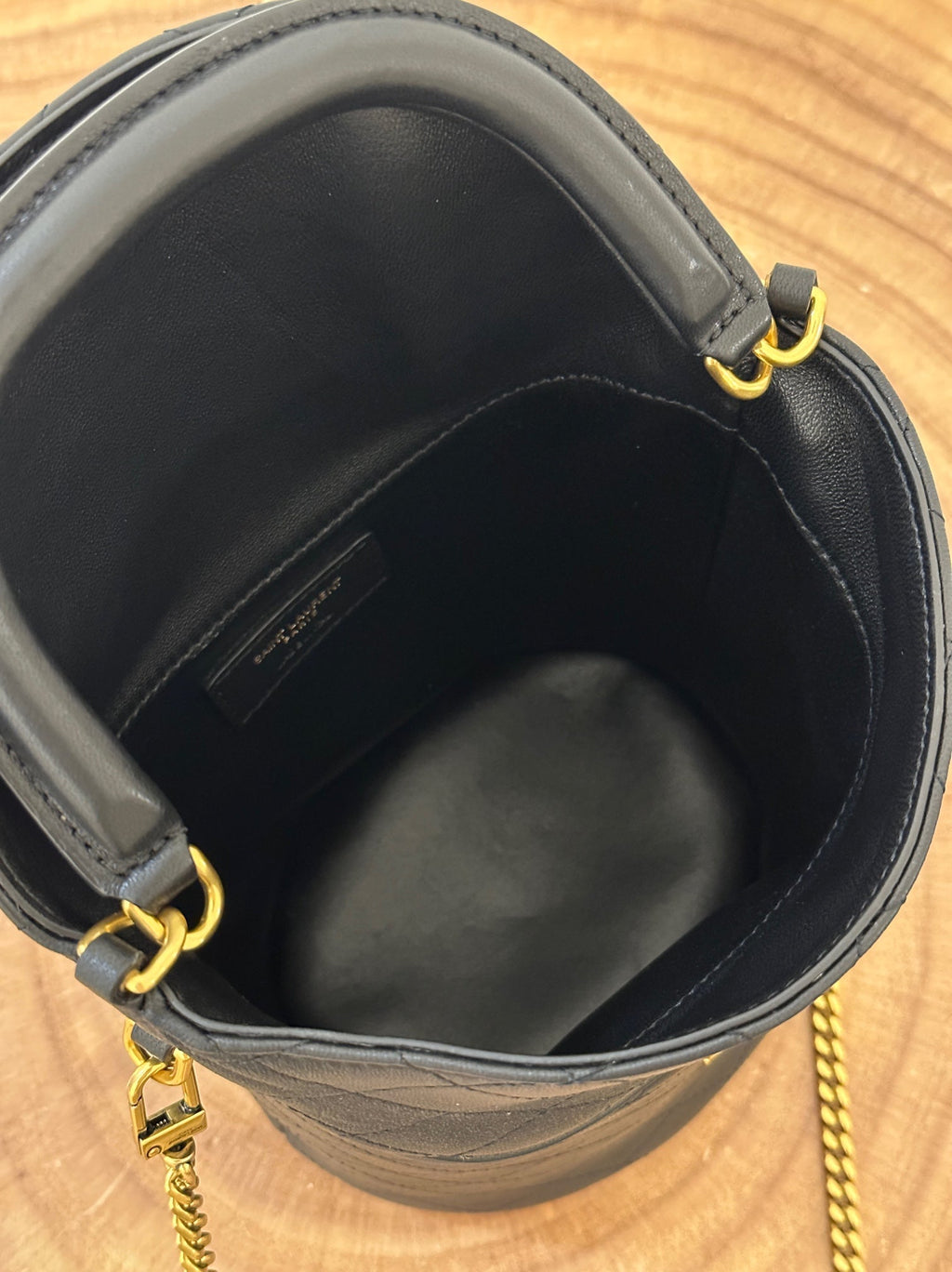 SAINT LAURENT 19 FLAP BUCKET BAG BLACK CALFSKIN